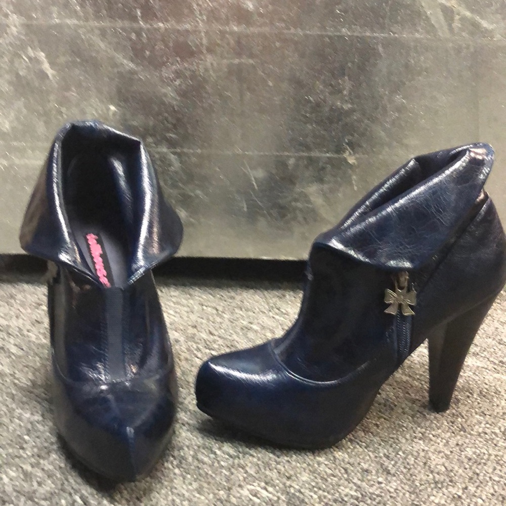 Dollhouse Blue Patent Leather Booties